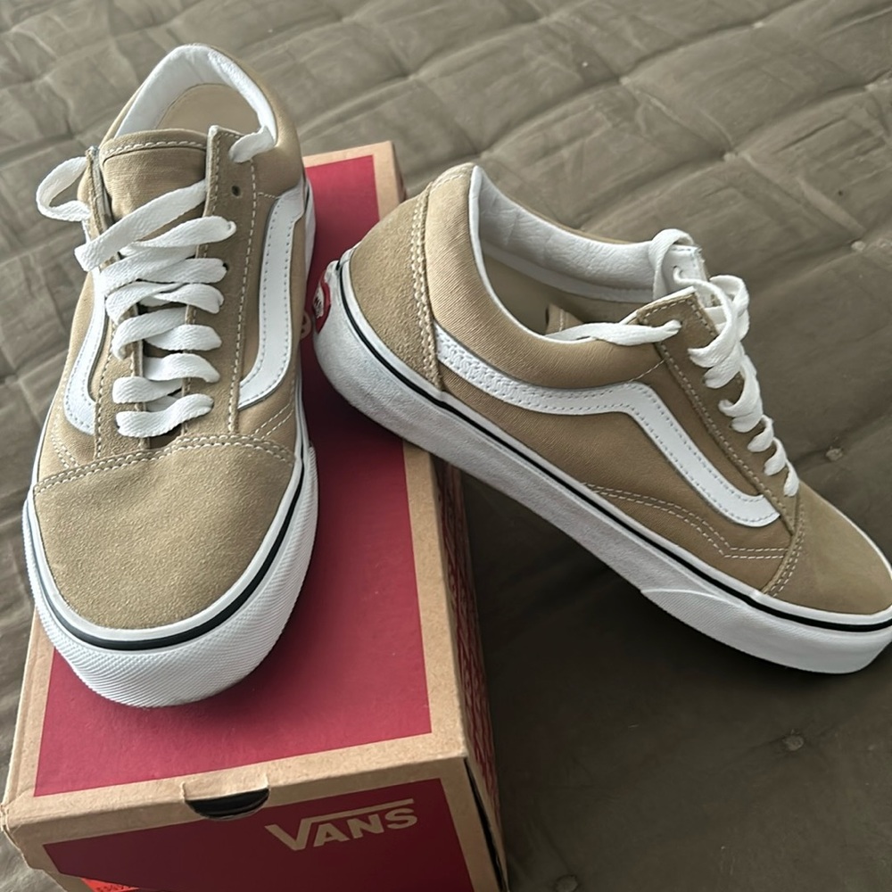 Vans- Women’s -Old Skool-